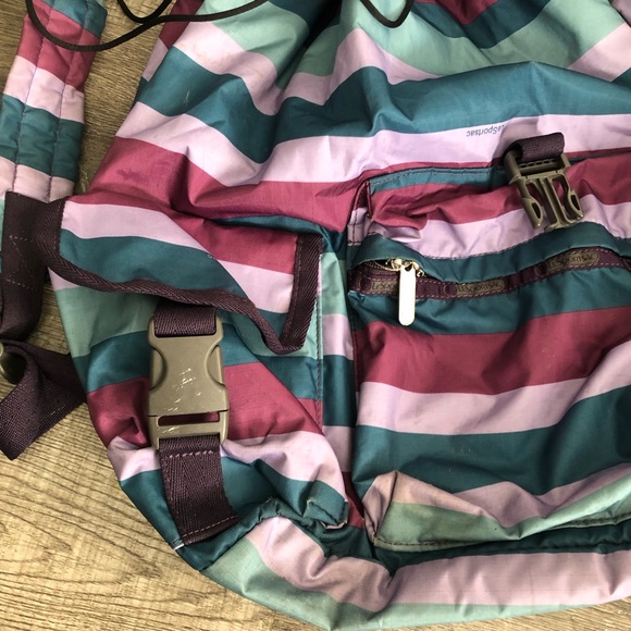 LeSportsac Medium Voyager Backpack - Picture 4 of 10